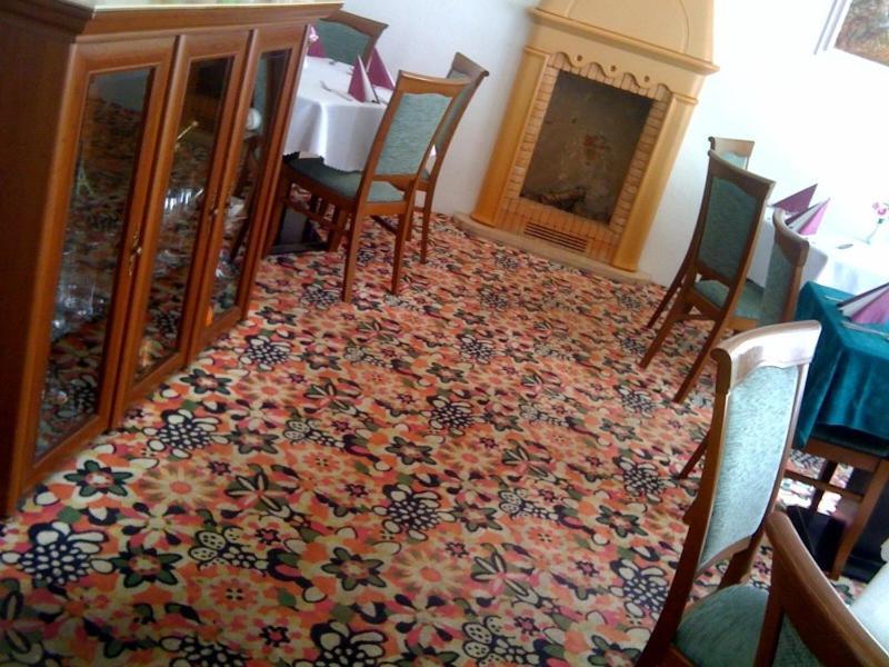 Hotel Line Литвинов Экстерьер фото